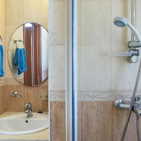 27 Blue Water * Paralimni